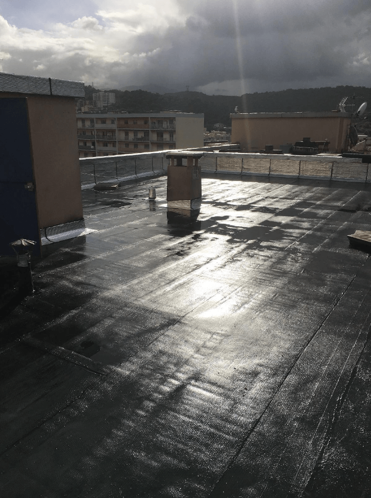 Travaux d'étanchéité terminés sur un toit terrasse