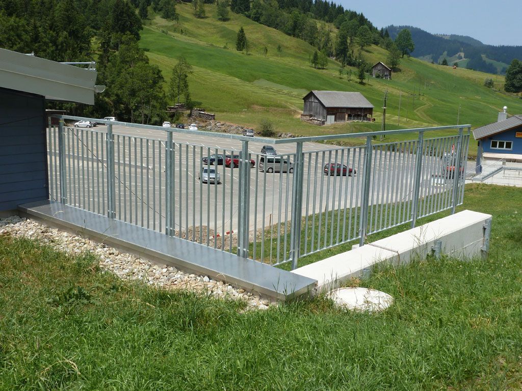 Geländer Treppe Metall - Gebr. Trütsch in Unteriberg