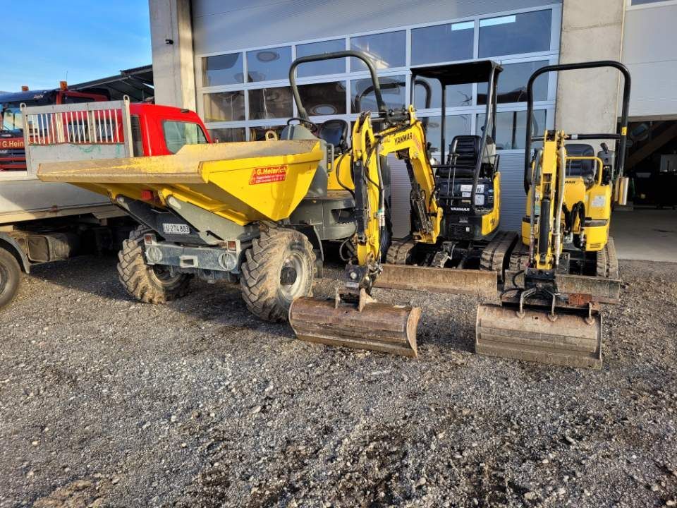 Bagger vom Heinrich Gerhard & Cyril Baggerbetrieb