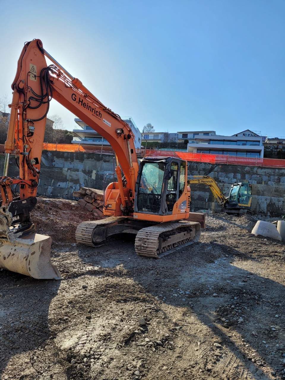 Bagger vom Heinrich Gerhard & Cyril Baggerbetrieb