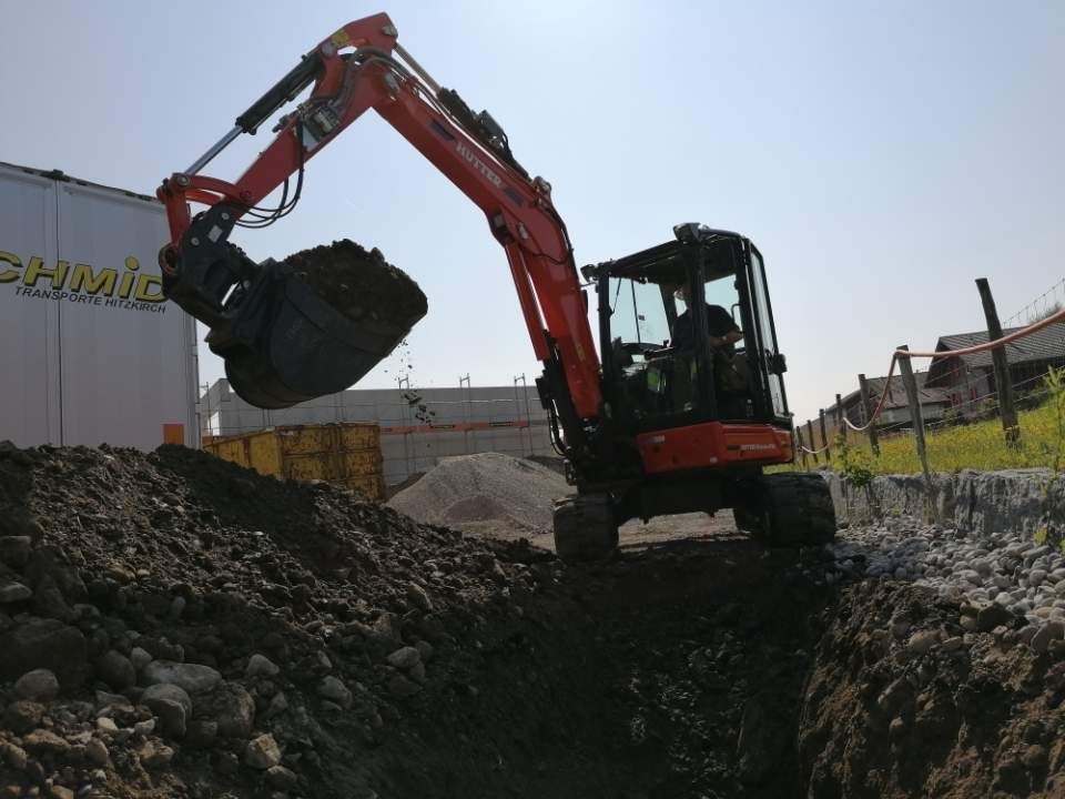Bagger vom Heinrich Gerhard & Cyril Baggerbetrieb