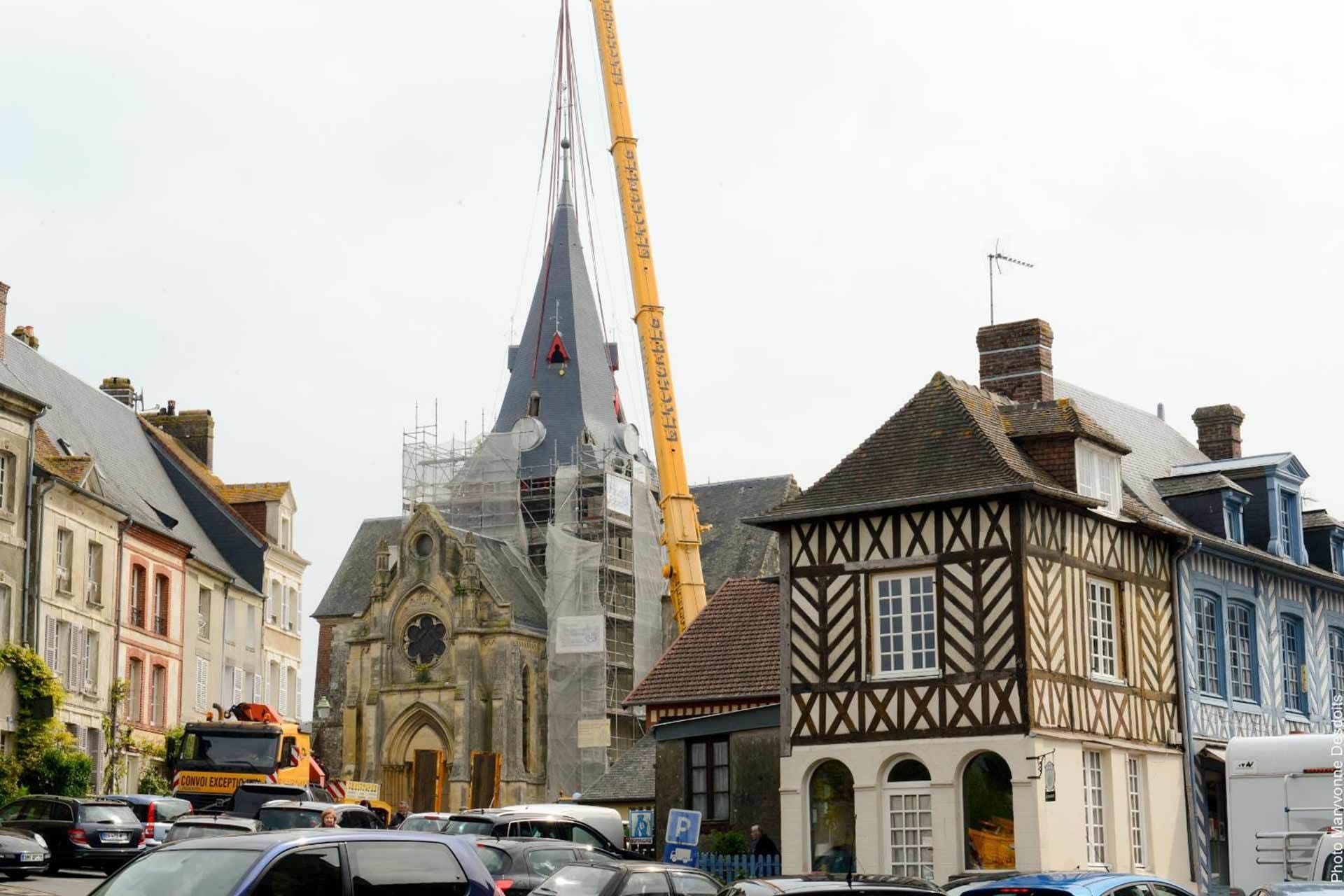 Remontage du clocher de l'église Beaumont