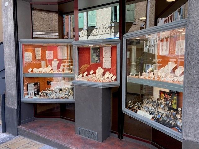 Devanture de la bijouterie