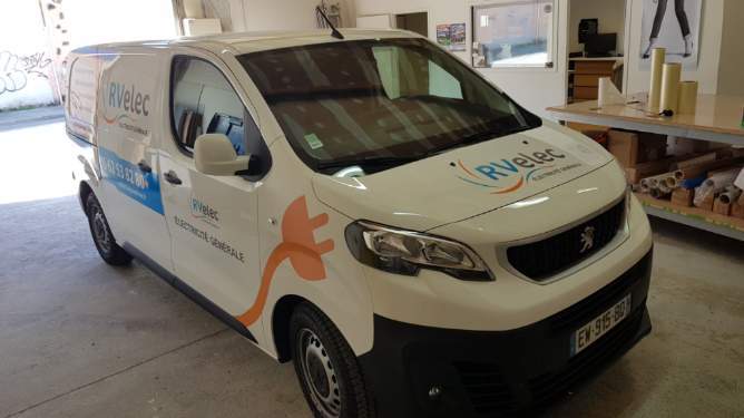 Véhicule professionnel floqué