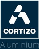 Logotipo de Cortizo Aluminium sobre fondo azul oscuro con texto blanco y emblema estilizado