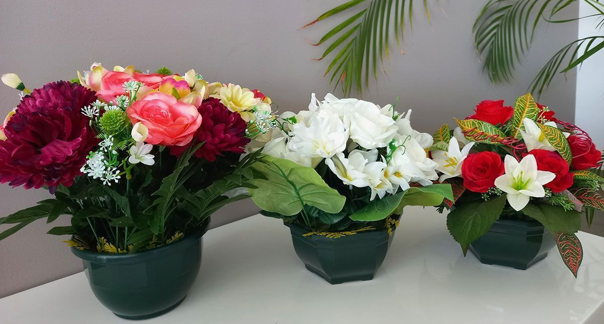 Fleurs funéraires artificielles