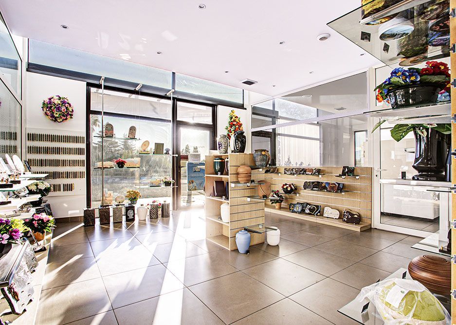 Magasin d'articles funéraires près de Palau-Del-Vidre