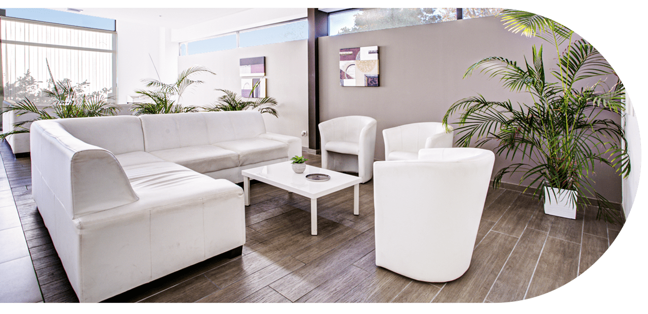 Montage de deux salons funéraires