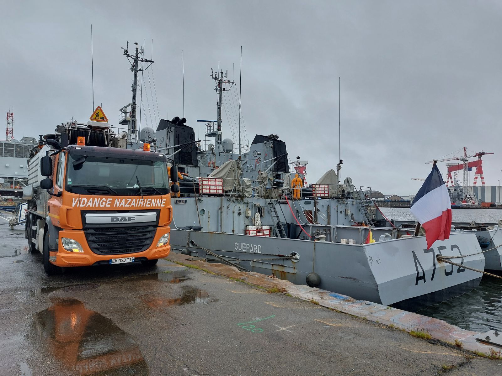 Intervention sur navire par les professionnels de l'entreprise