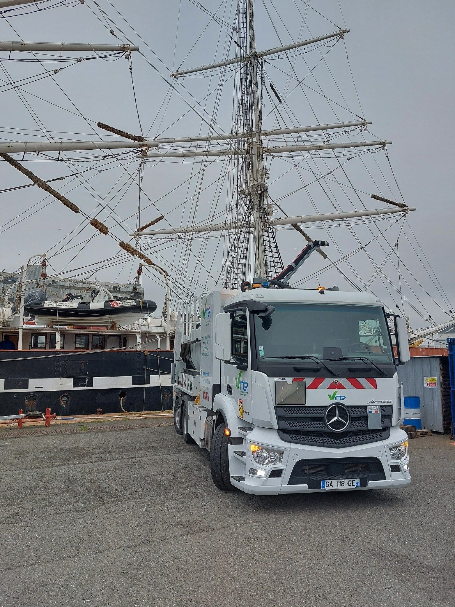 Intervention pendant six mois sur le Belem avant les Jeux olympiques