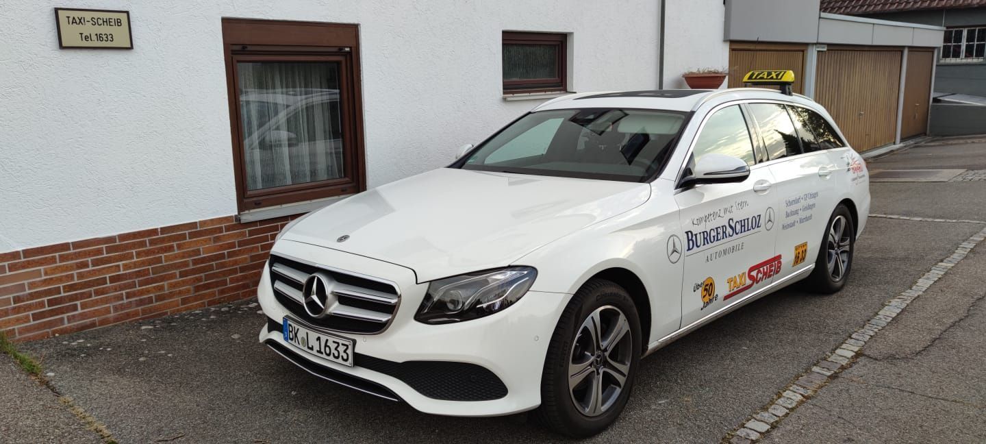 Taxi Scheib Fahrzeug weiß