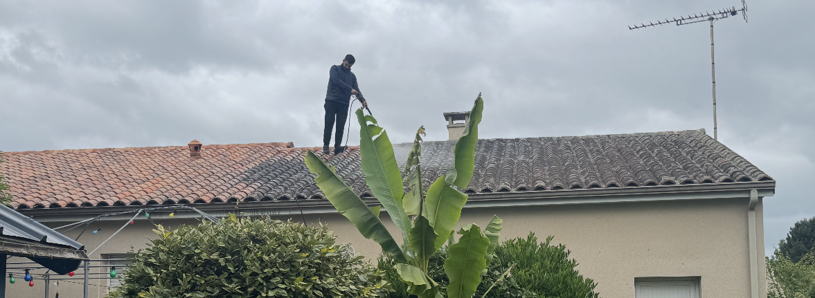 Artisan sur toiture