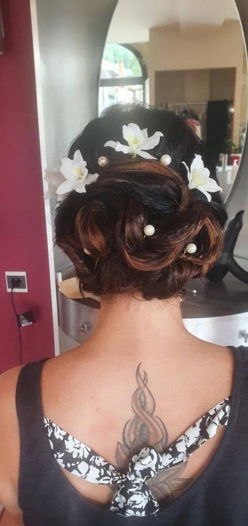 Coiffure chignon perle