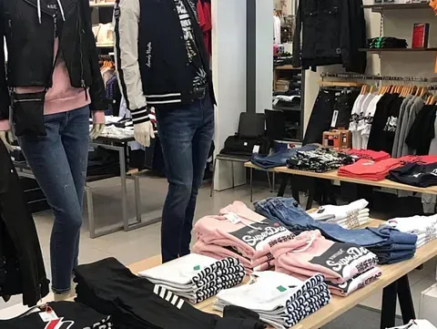Vaatteita lapsille ja nuorille