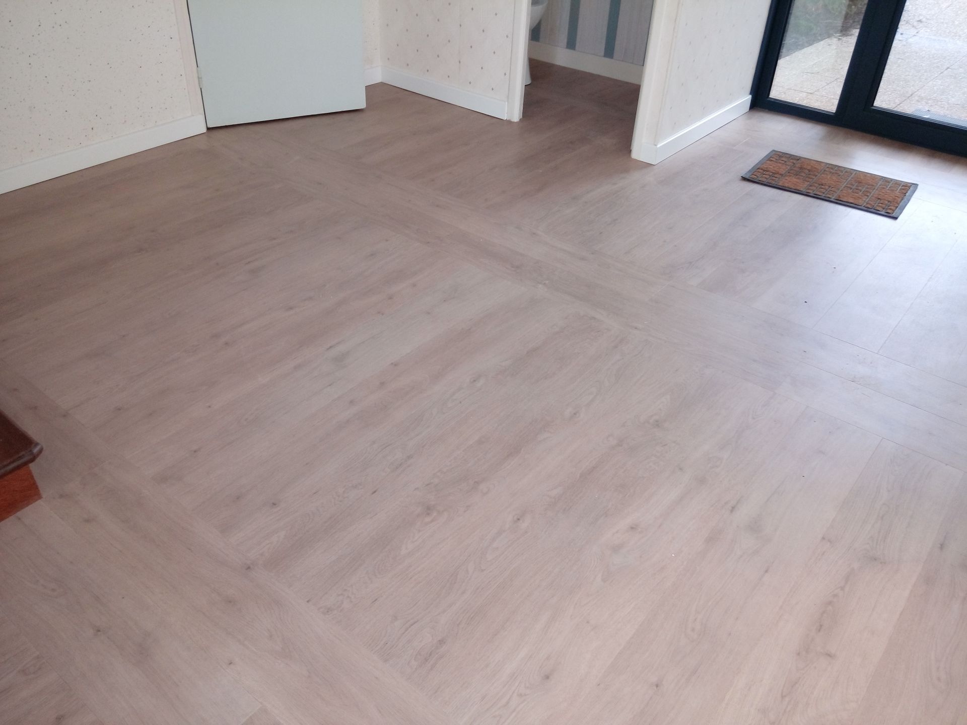 Pose technique d'un sol PVC en lame