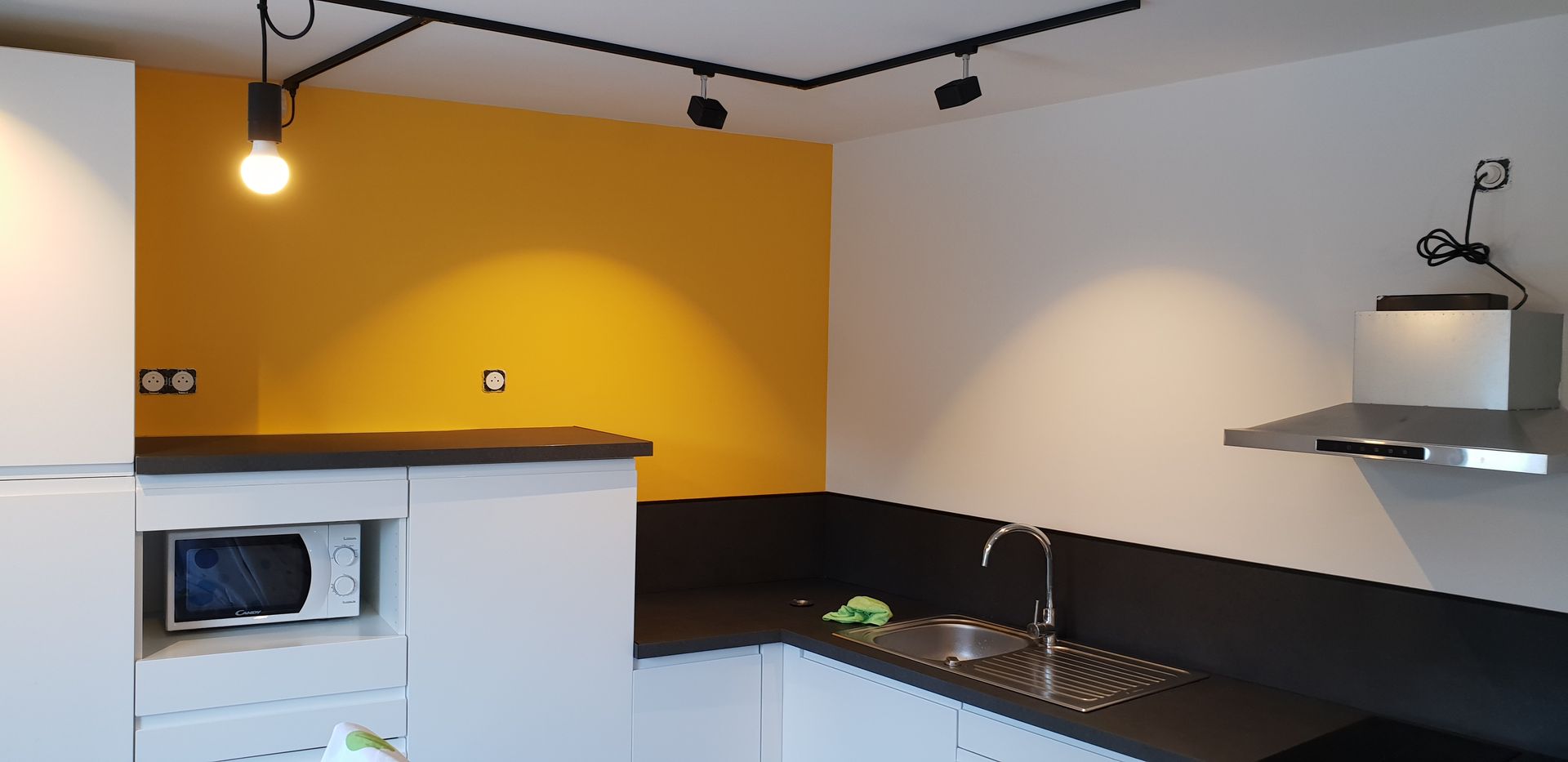 Cuisine moderne jaune