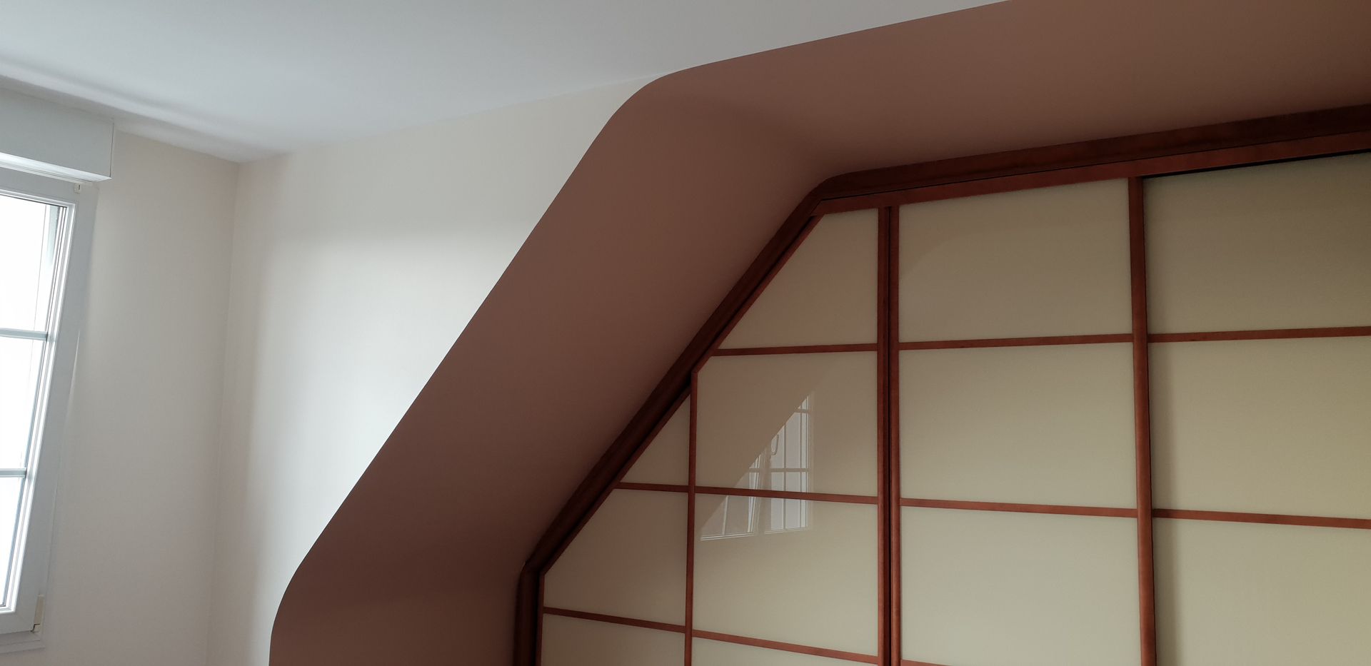 Détails des surfaces en peinture