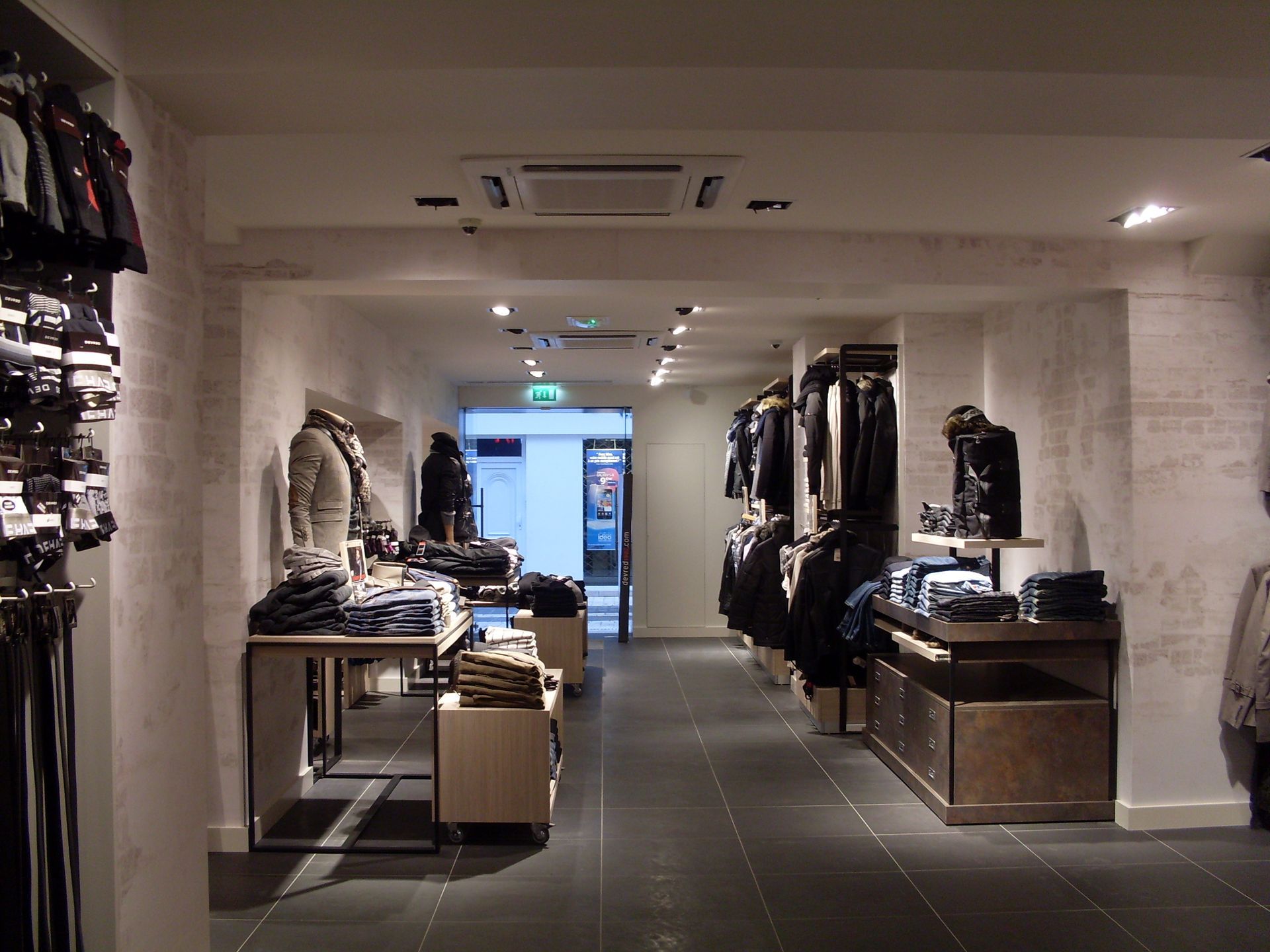 Peinture intérieure et extérieure pour un commerce