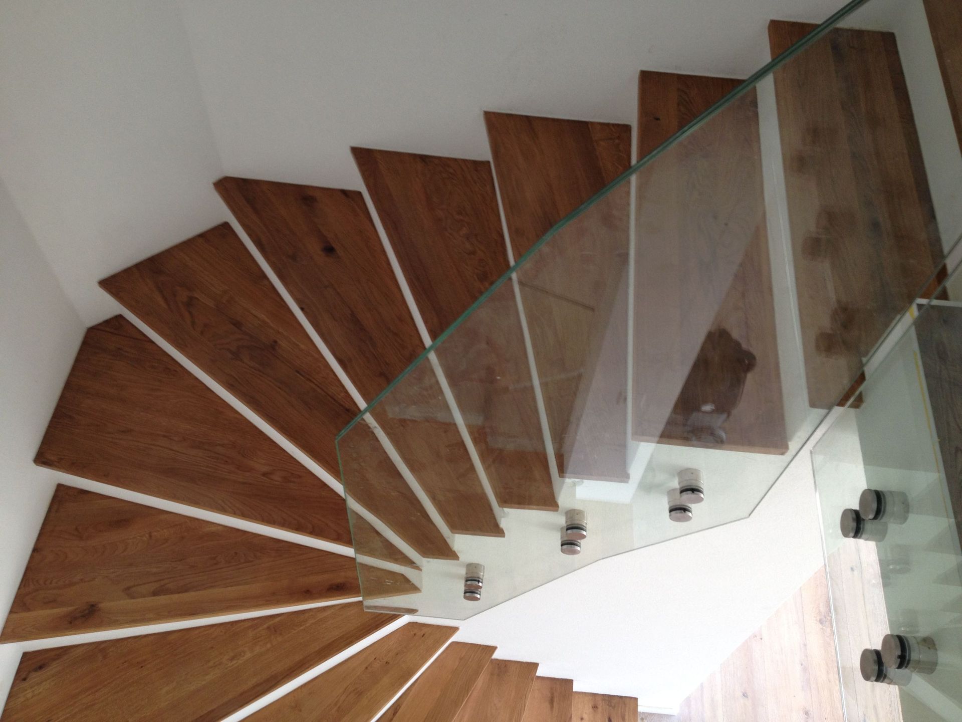 Escalier en bois - Top Confort Sàrl - Conthey