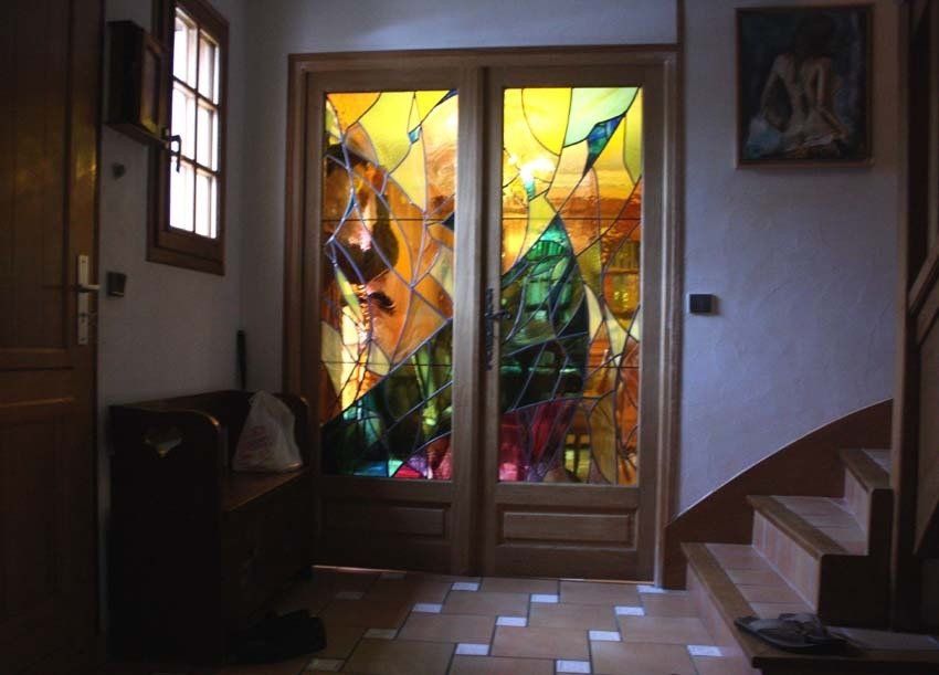 Vitrail non figuratif sur porte