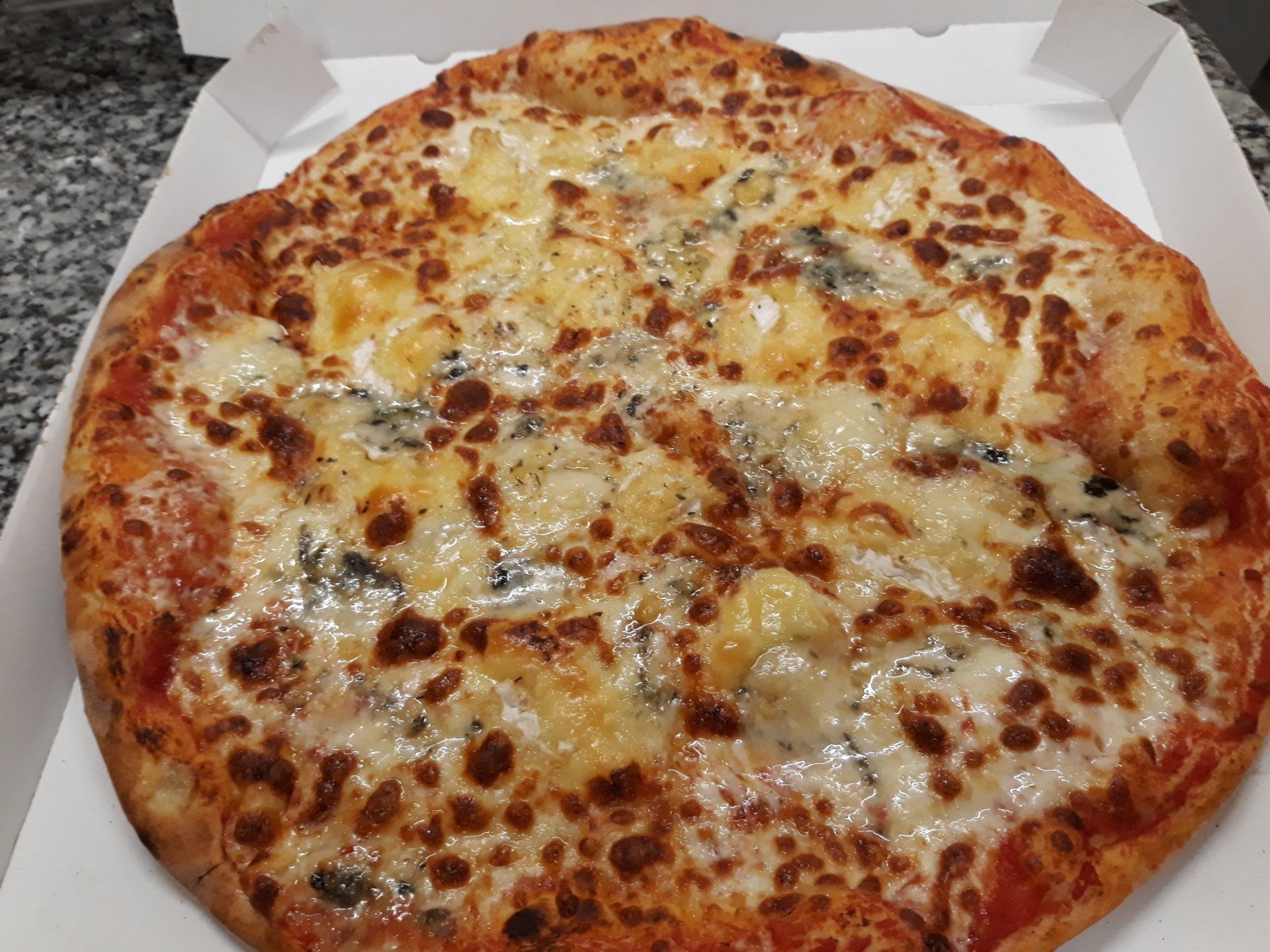 Pizza 4 fromages