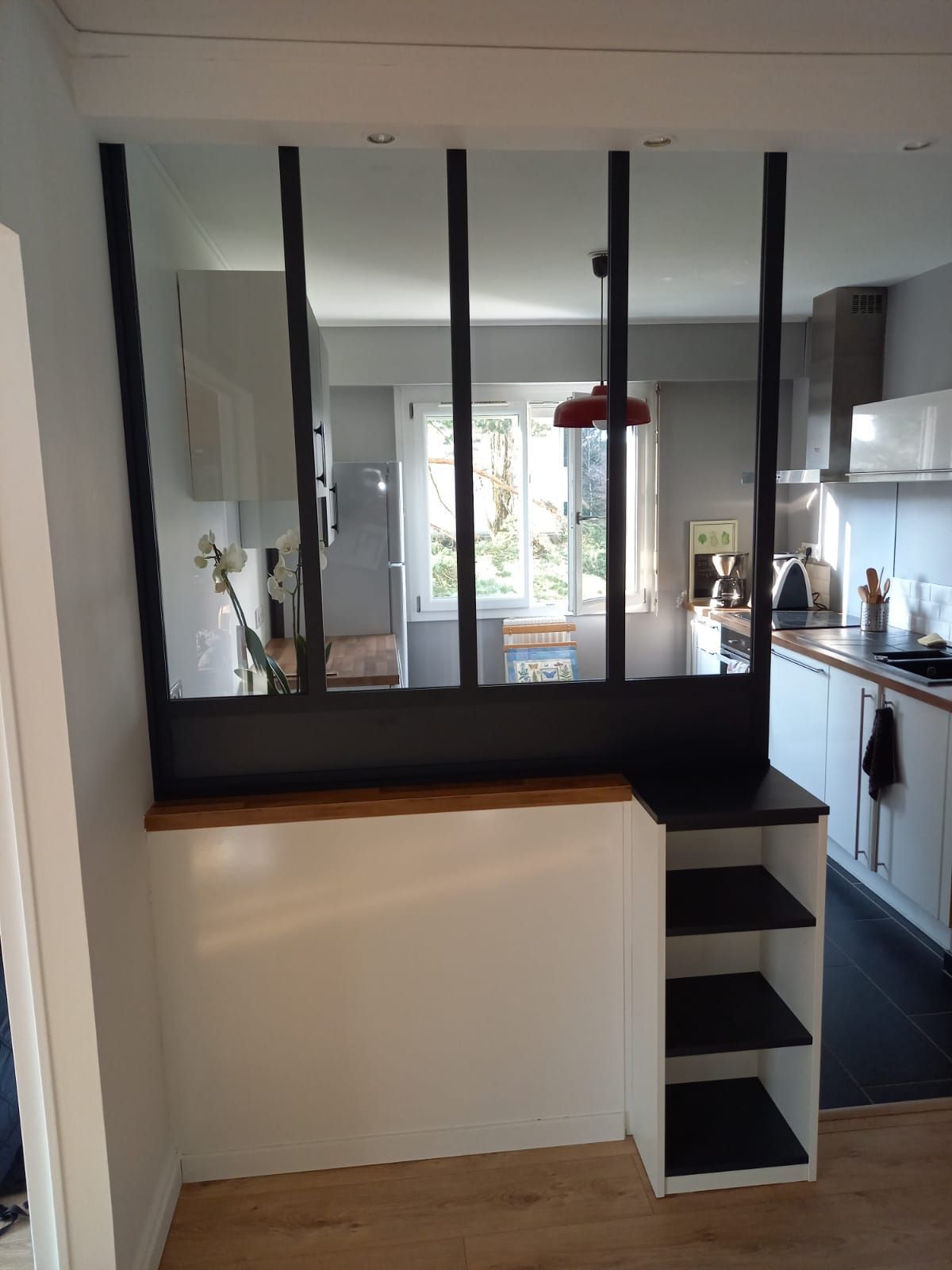 Verrière et séparation sur mesure avec placard et rangement à Nantes.