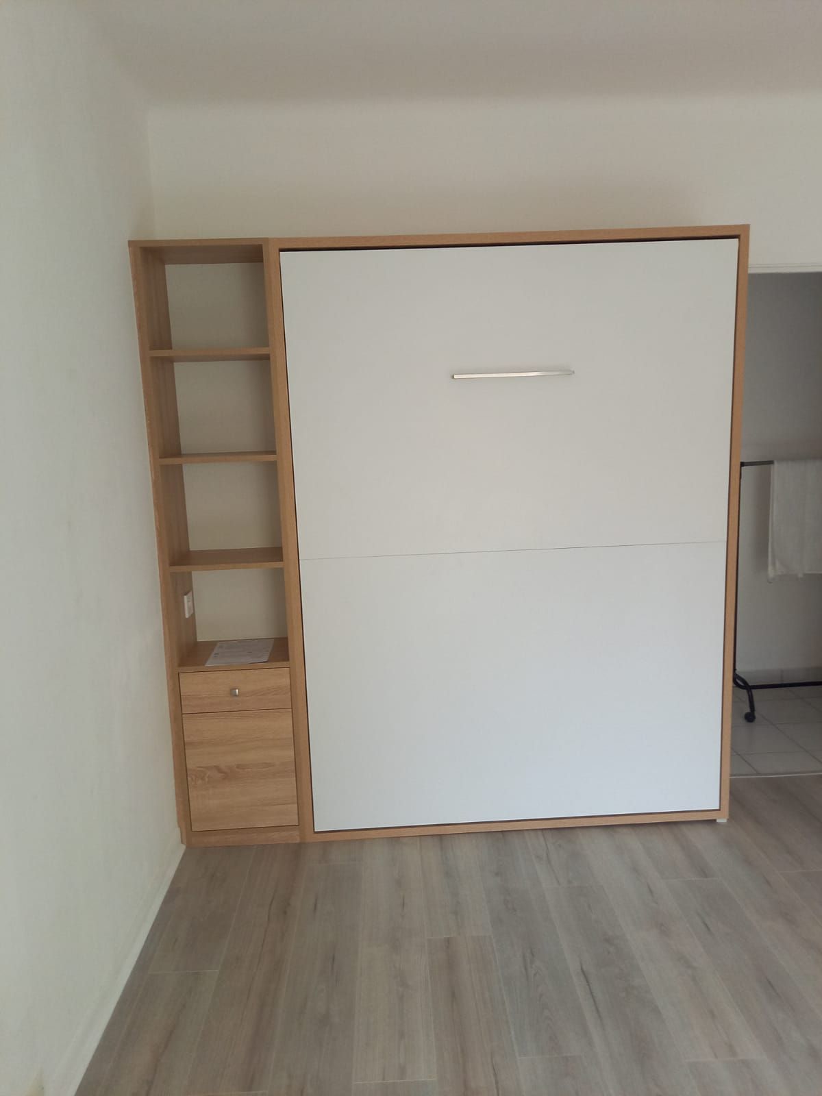 Aménagement sur mesure à Nantes avec lit relevable.