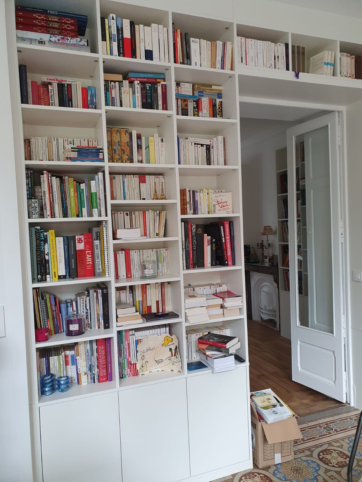 Bibliothèque sur mesure à Nantes.