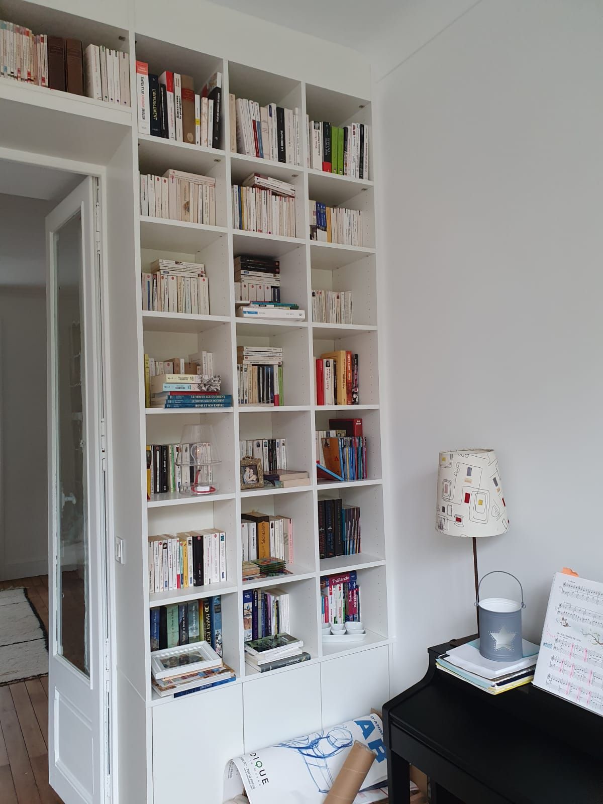 Bibliothèque sur mesure à Nantes.