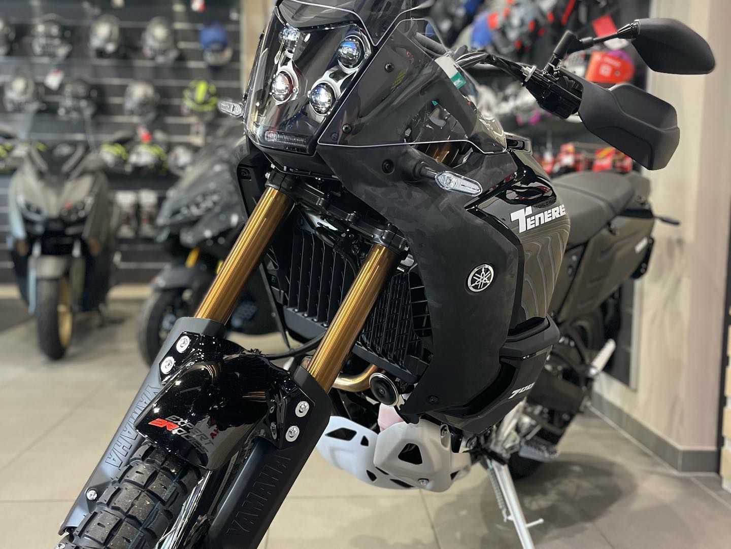 Suzuki gsr750 expert 2 roues Thonex