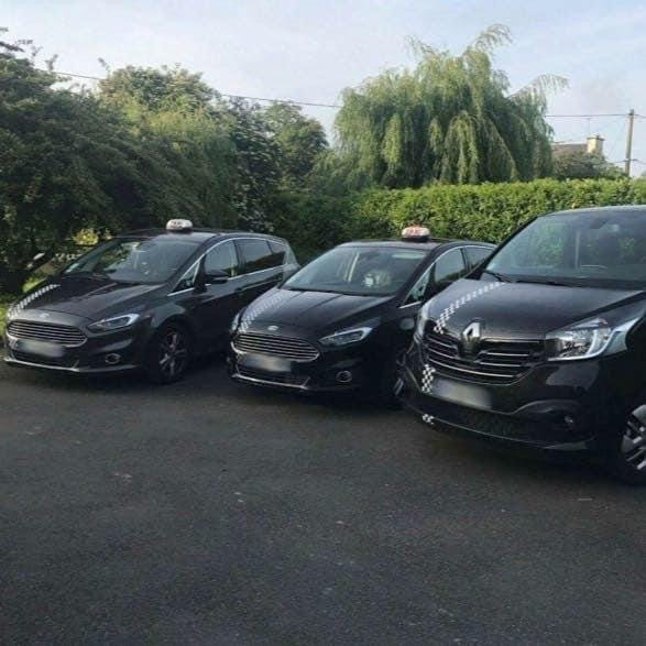 Trois voitures noires - taxi