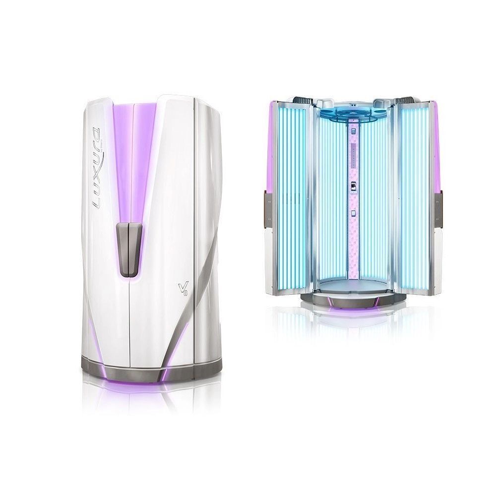 Una cabina de bronceado vertical blanca, mostrada tanto cerrada como abierta, con tubos de luz azul en el interior