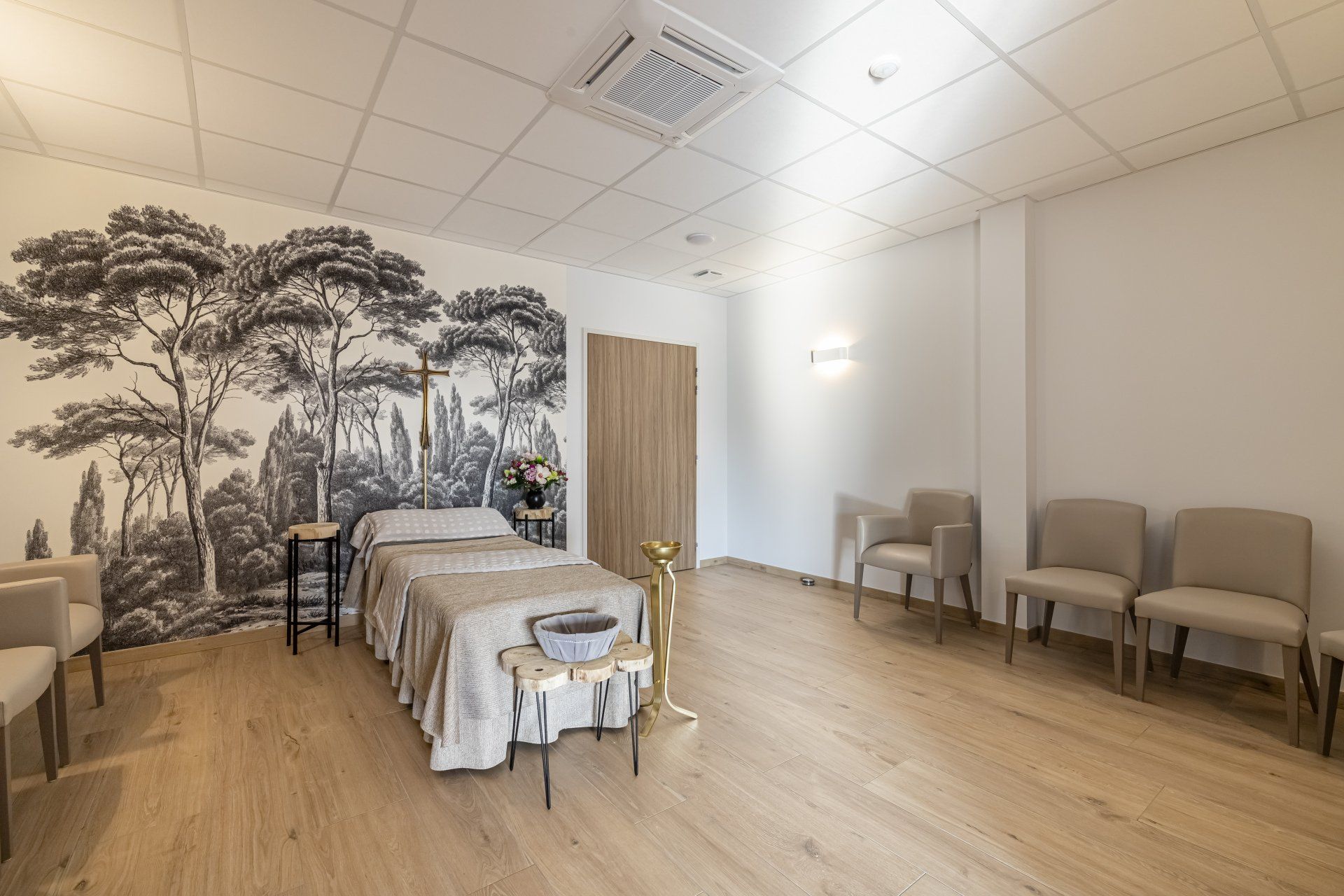 Salons funéraires à Argentré-du-Plessis - photo de lit funéraire