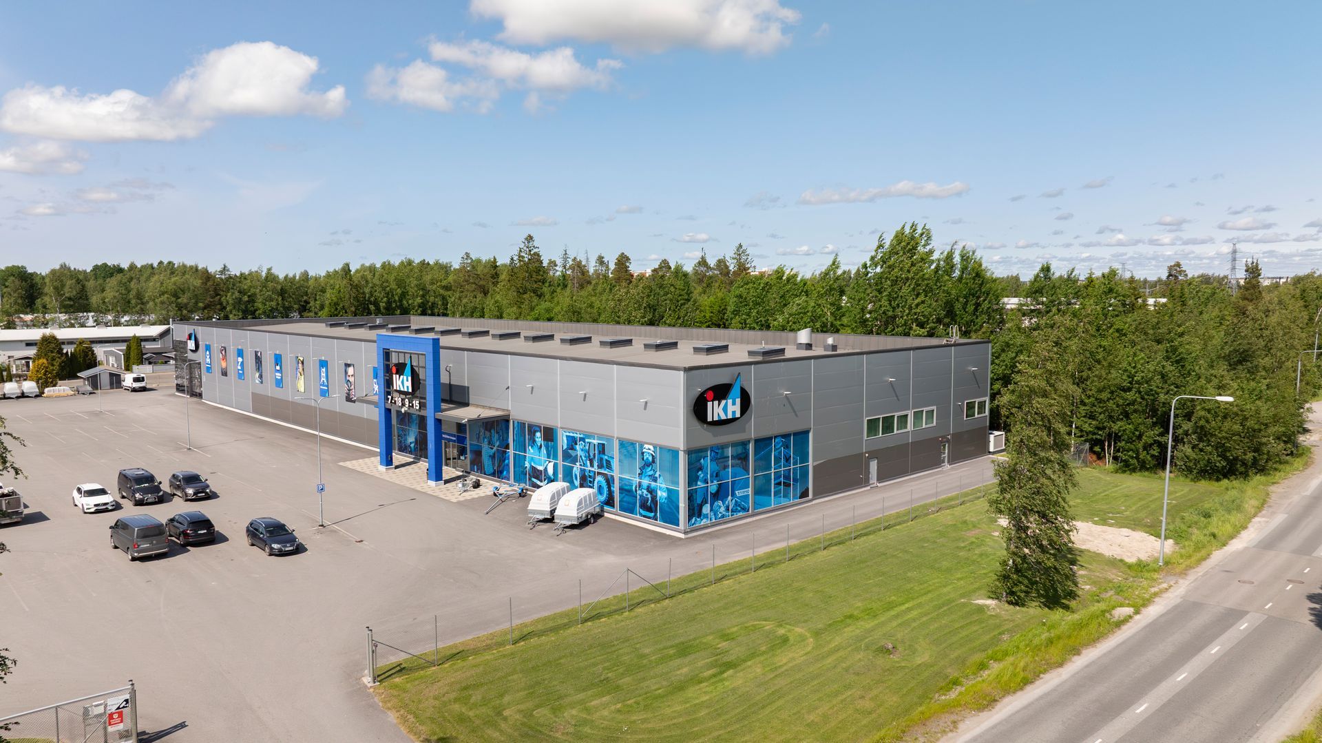 IKH Pori, myymälärakennus