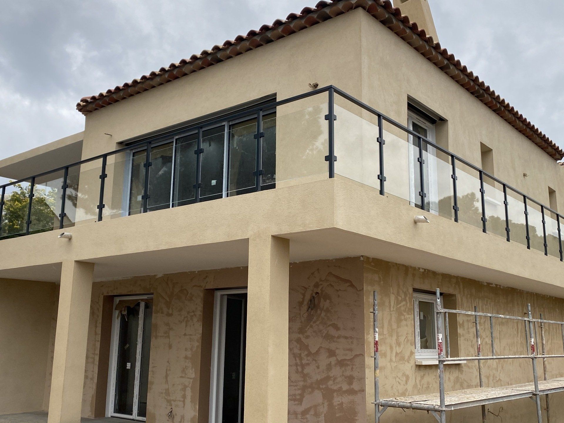 Garde-corps en verre balcon angle