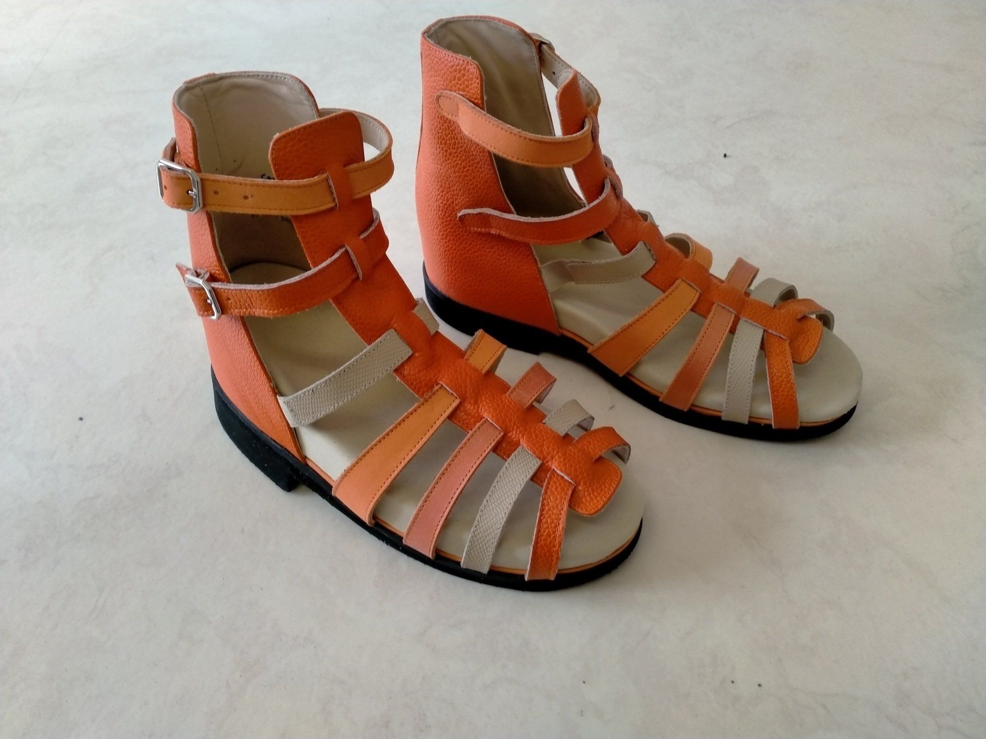 Chaussure orthopédique femme orange