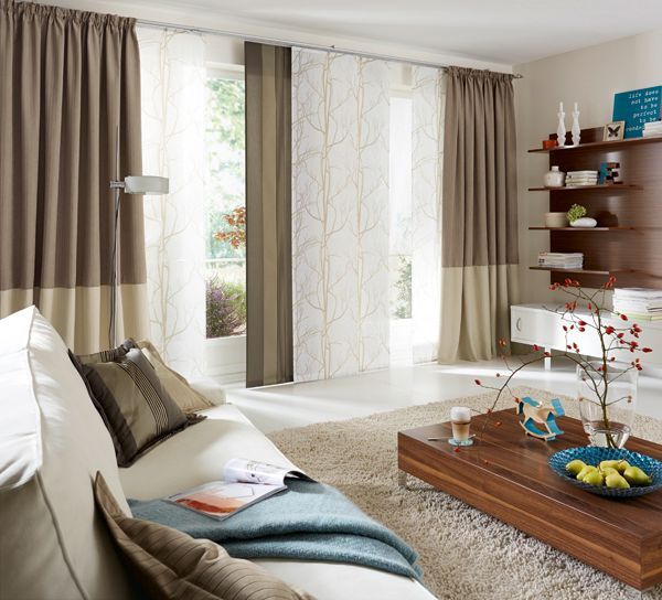 Tapis, rideau et voilage d’un salon