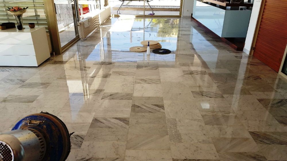 Ponçage de sol en marbre