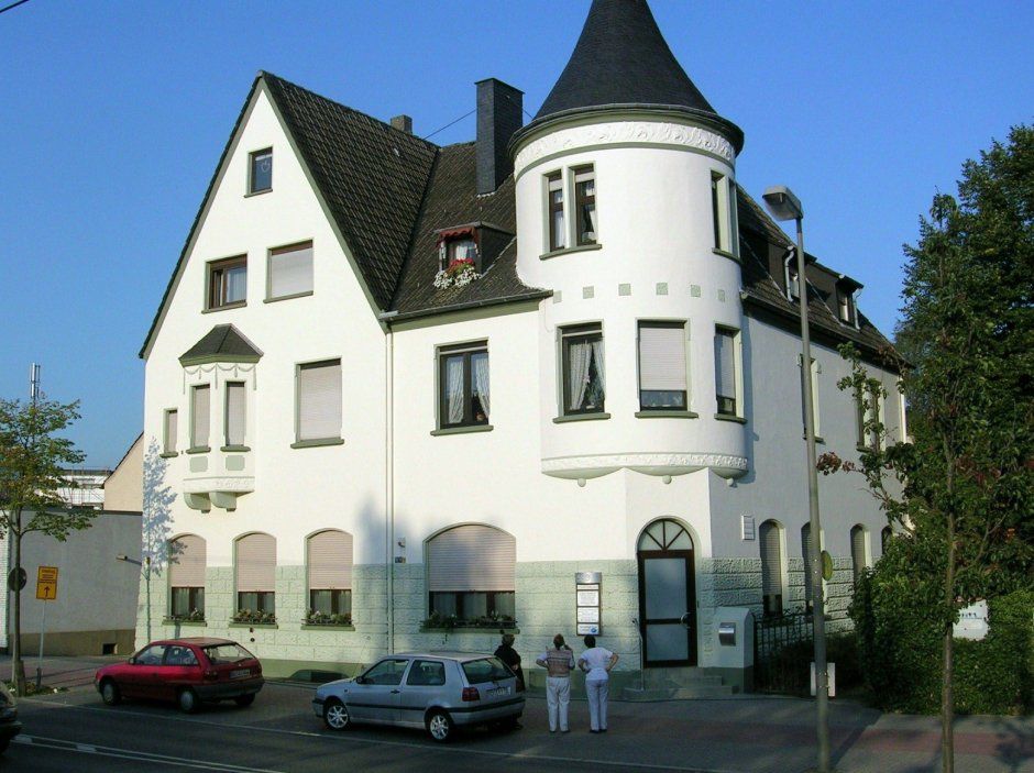 Weiße Hausfassade