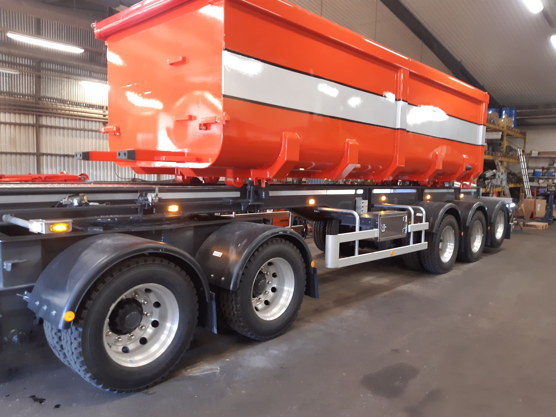 Rekan perävaunun renkaat