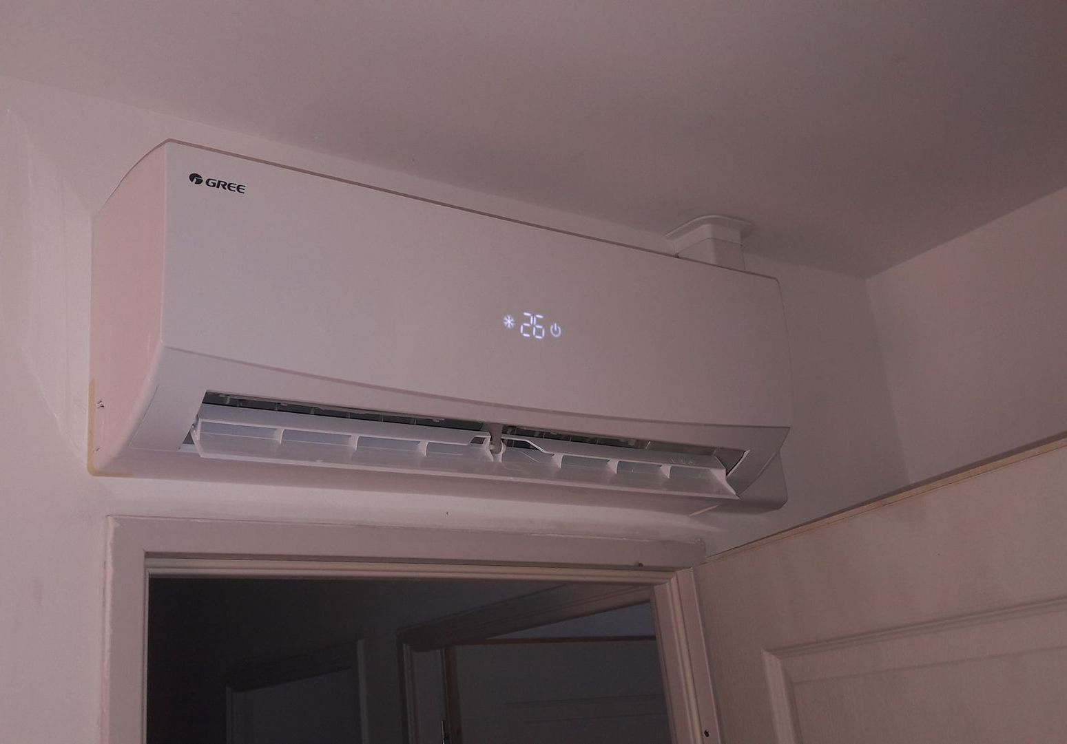 Un climatiseur réversible GREE.