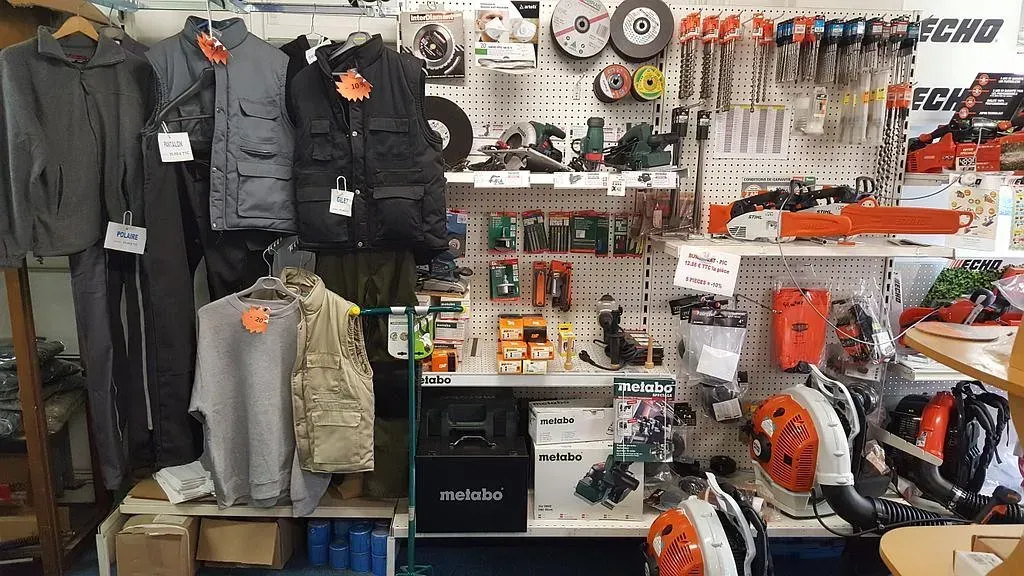 Rayon chaussures et vêtements de travail
