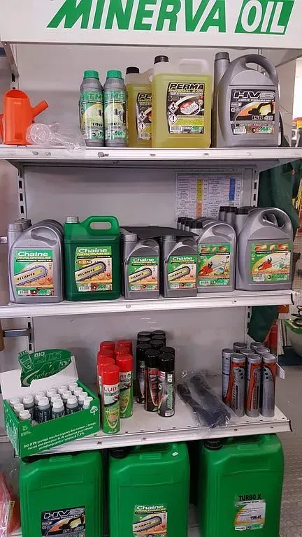 Rayon vente de matériel et huiles