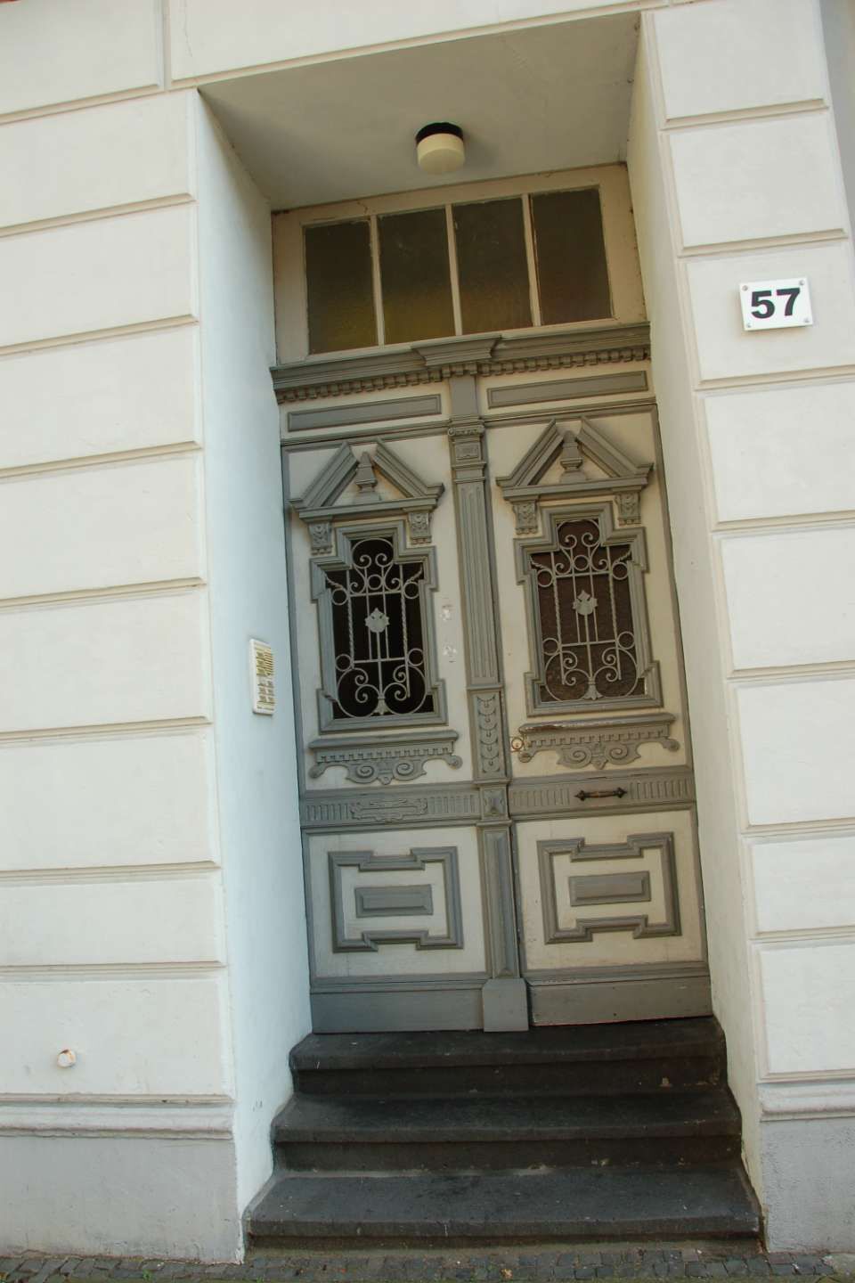 antike Eingangstüre