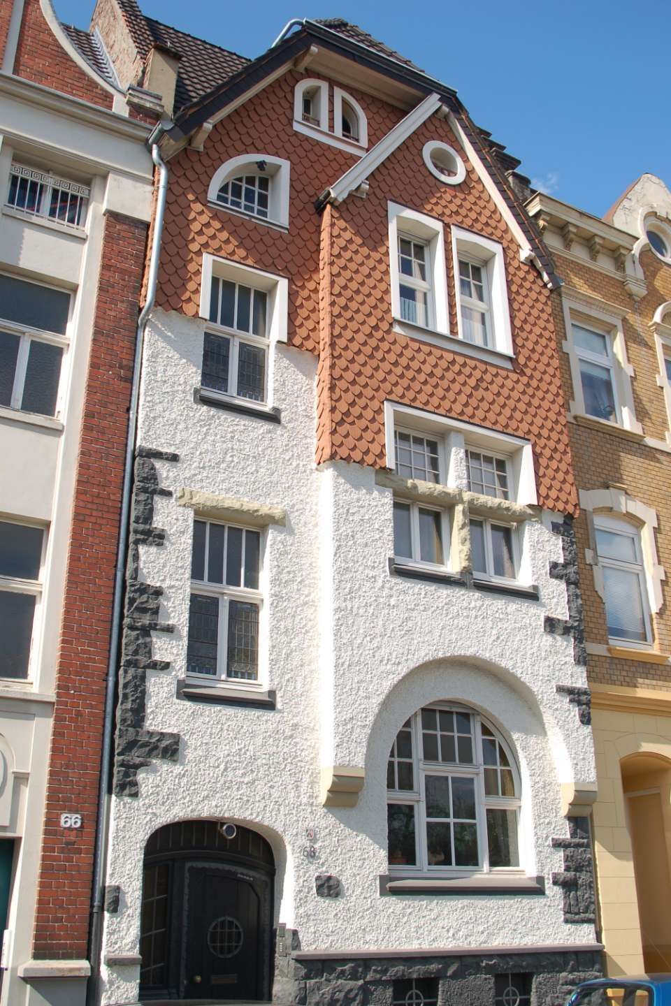 Haustüre im Backsteinhaus