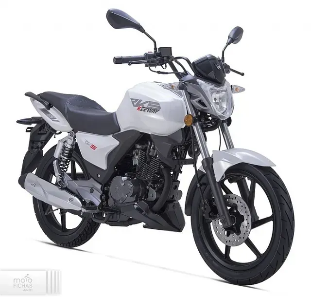 Una motocicleta blanca con ruedas negras y un asiento negro