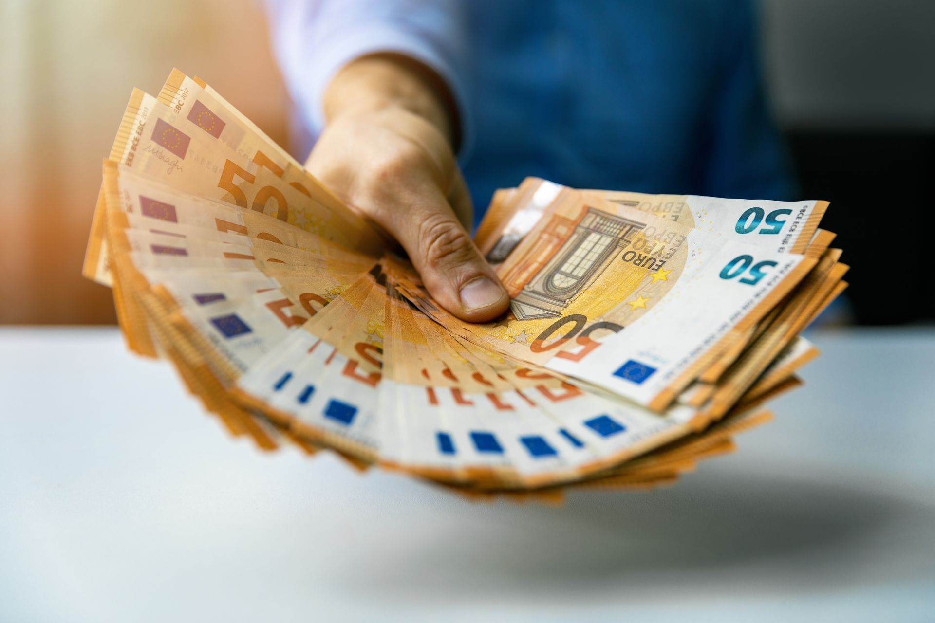 Plusieurs billets de 50 euros