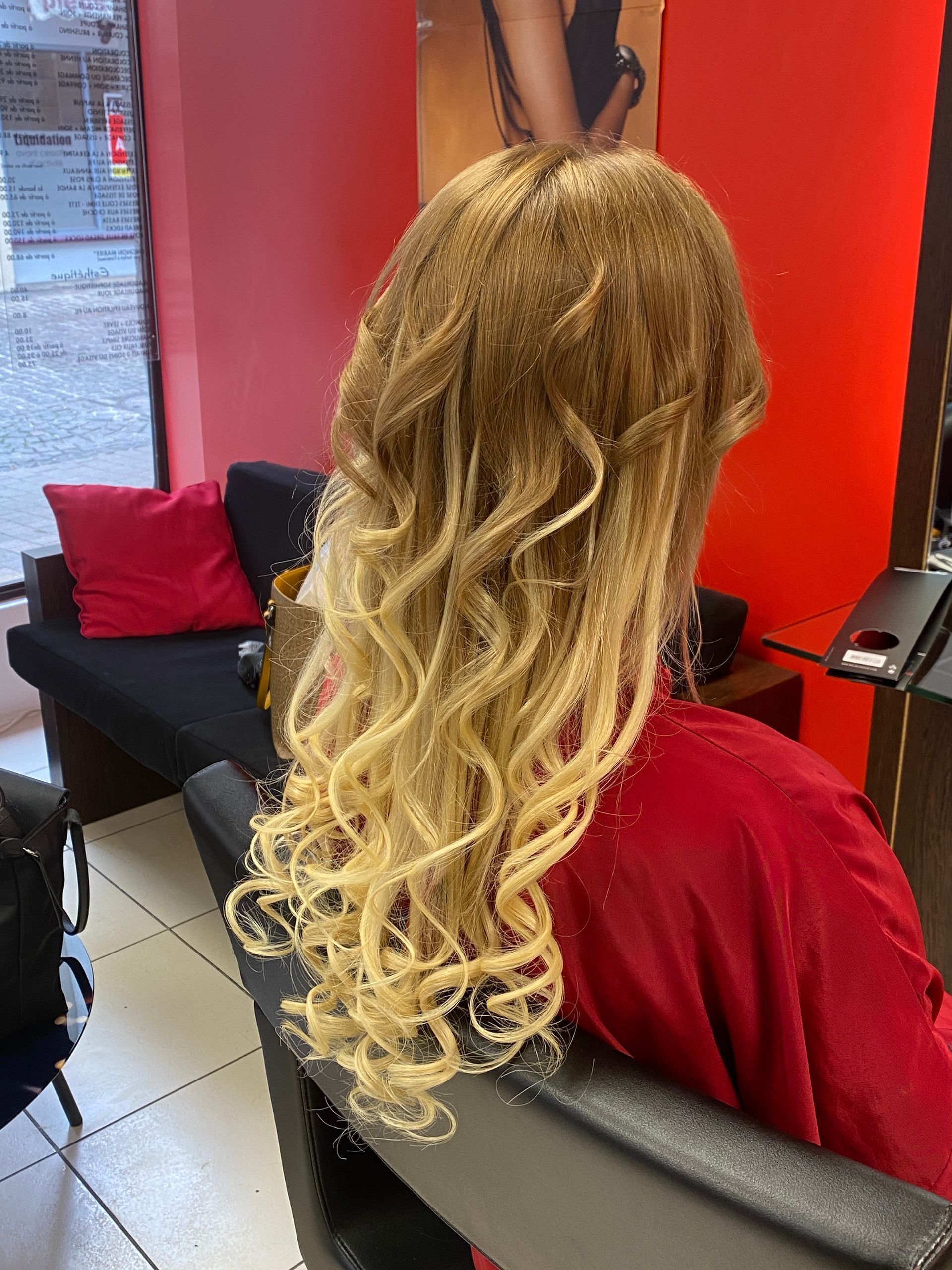 Des cheveux ondulés