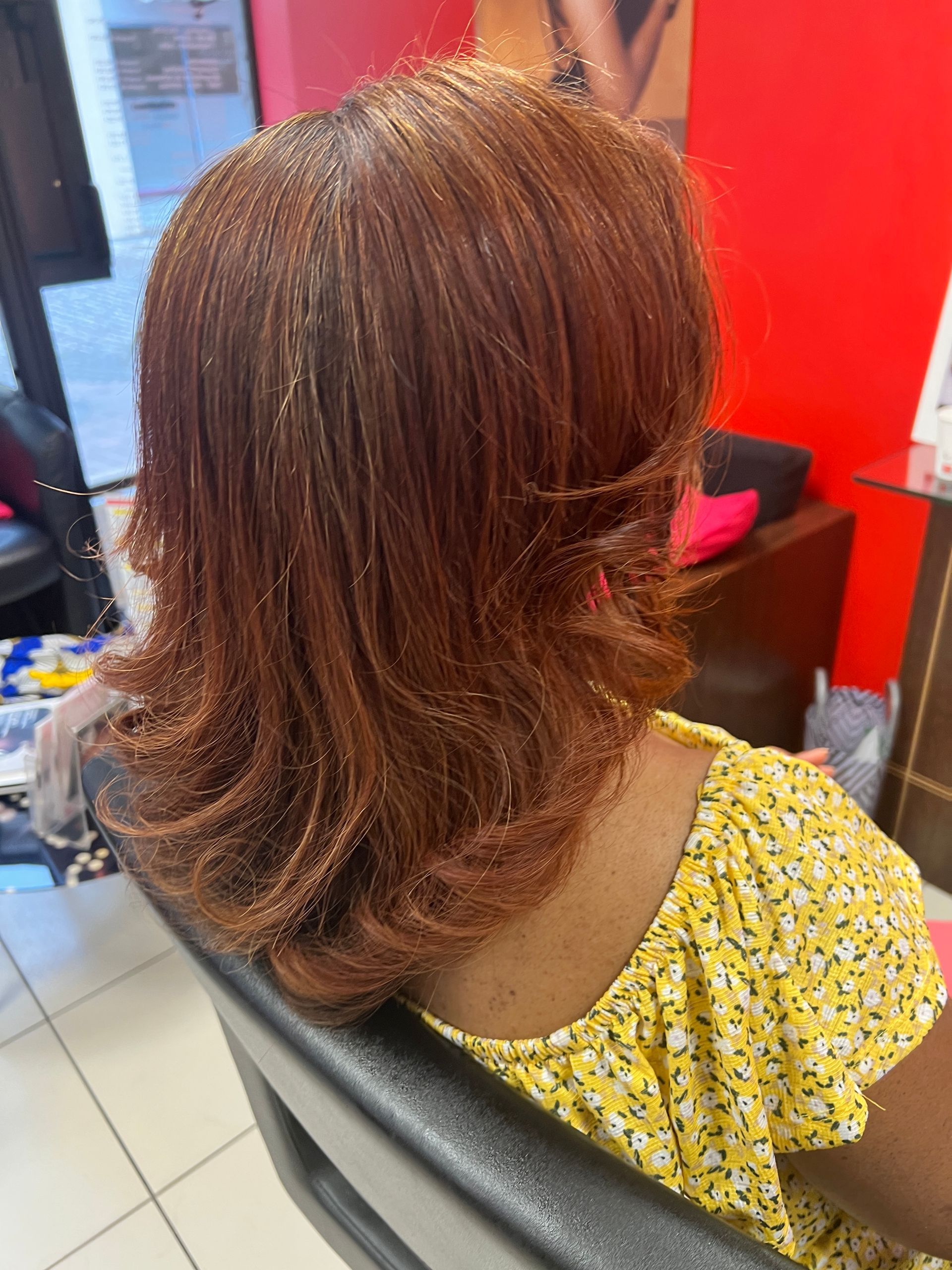 Des cheveux ondulés