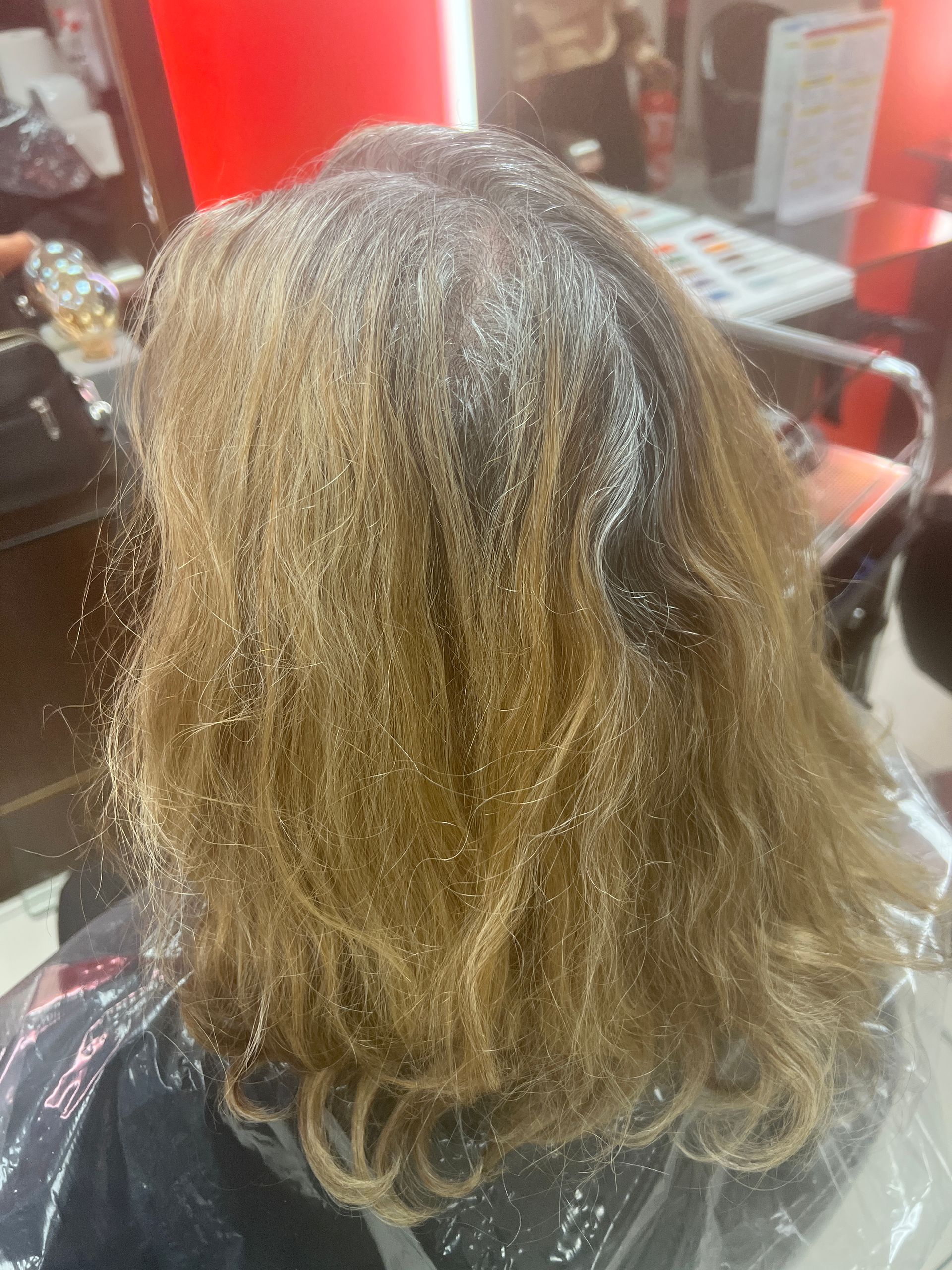 Des cheveux non entretenus